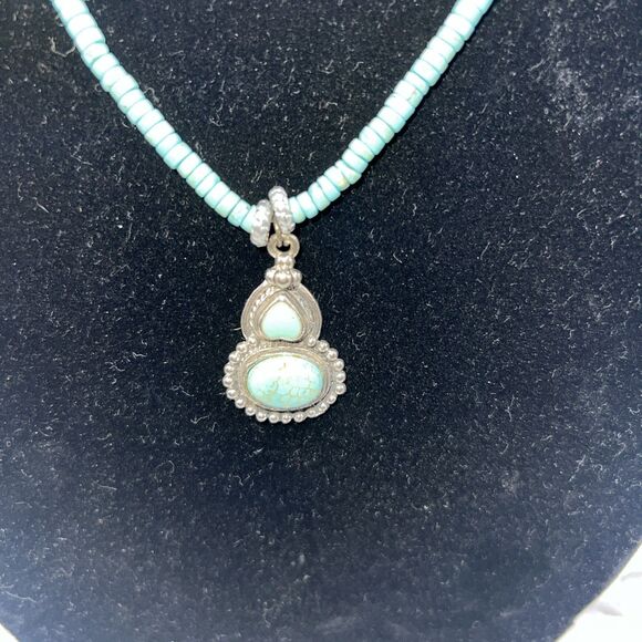 Turquoise Necklace And Earring Set Silver Tone Clasp - Picture 2 of 7